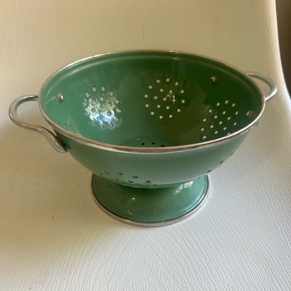 Crate&Barrel Green Colander